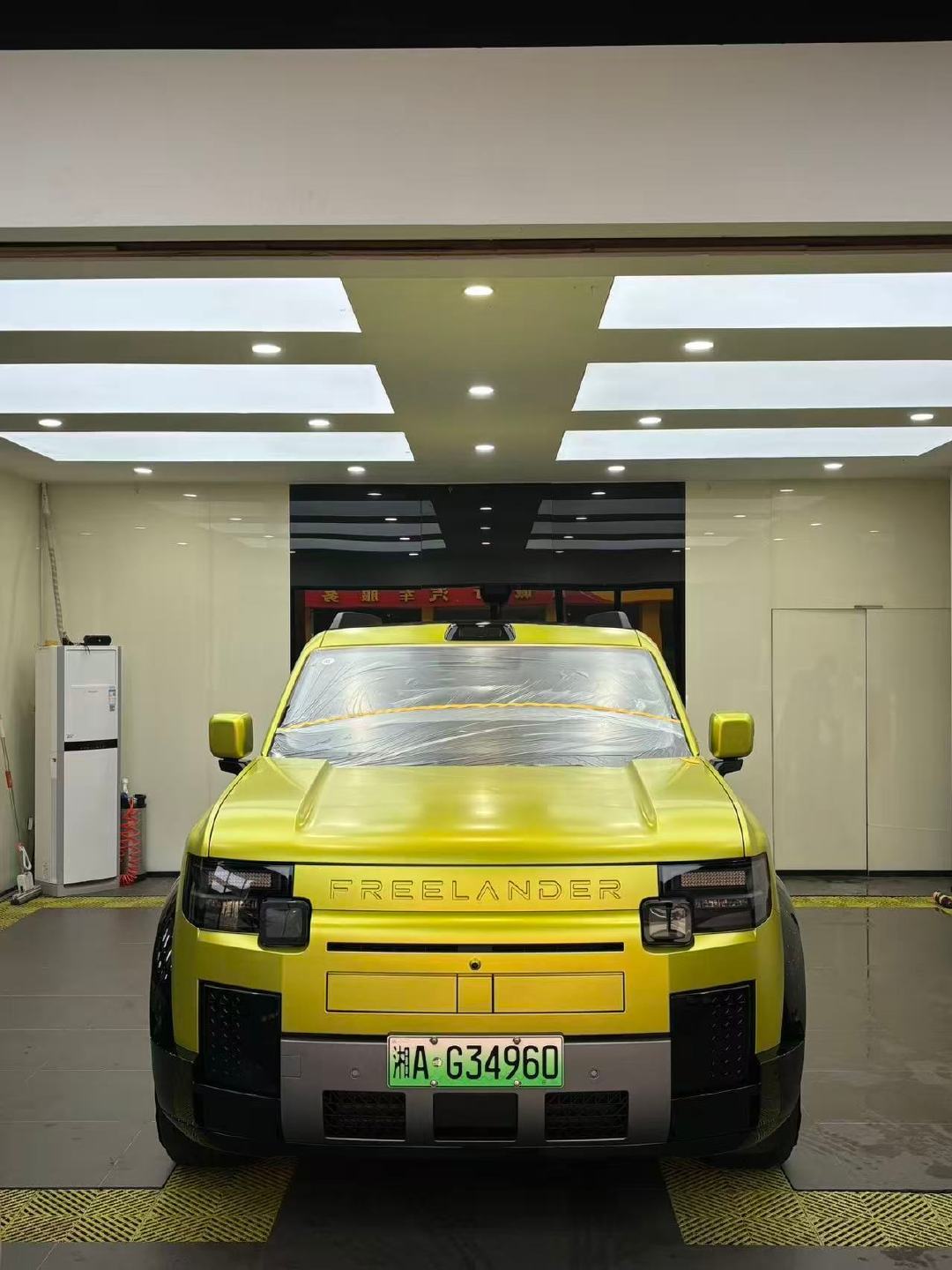 神行者8车衣施工中[流鼻血] ​
