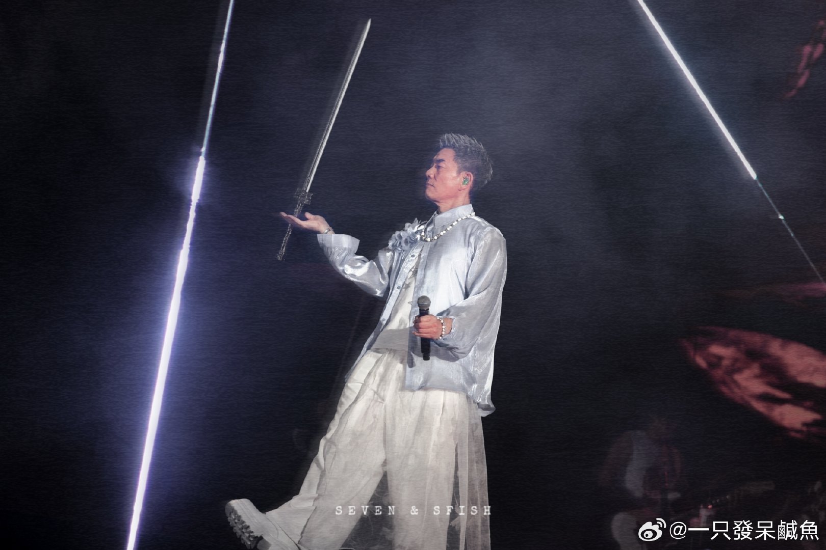 剑落惊风云
齐迹2026 · 石家庄 · 2026.08.30

#任贤齐[超话]##任贤齐##齐迹2026##我爱赛车手##任贤齐的小齐家族[超话]# ​