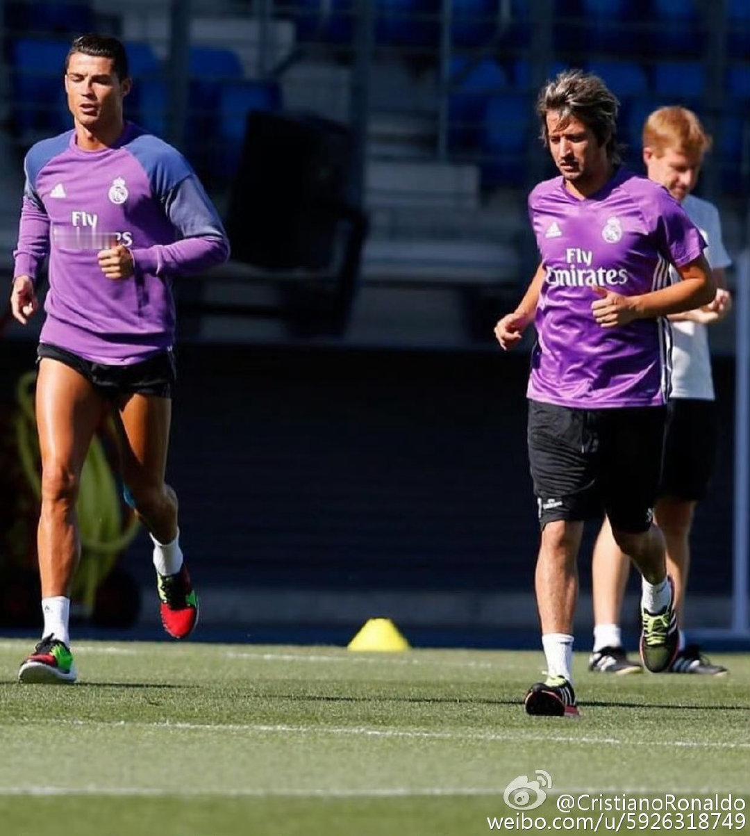 #C罗[超话]# 355📅20160819

Another good step in my solid work💪👌✌

✨
#C罗##CR7那年今日# ​