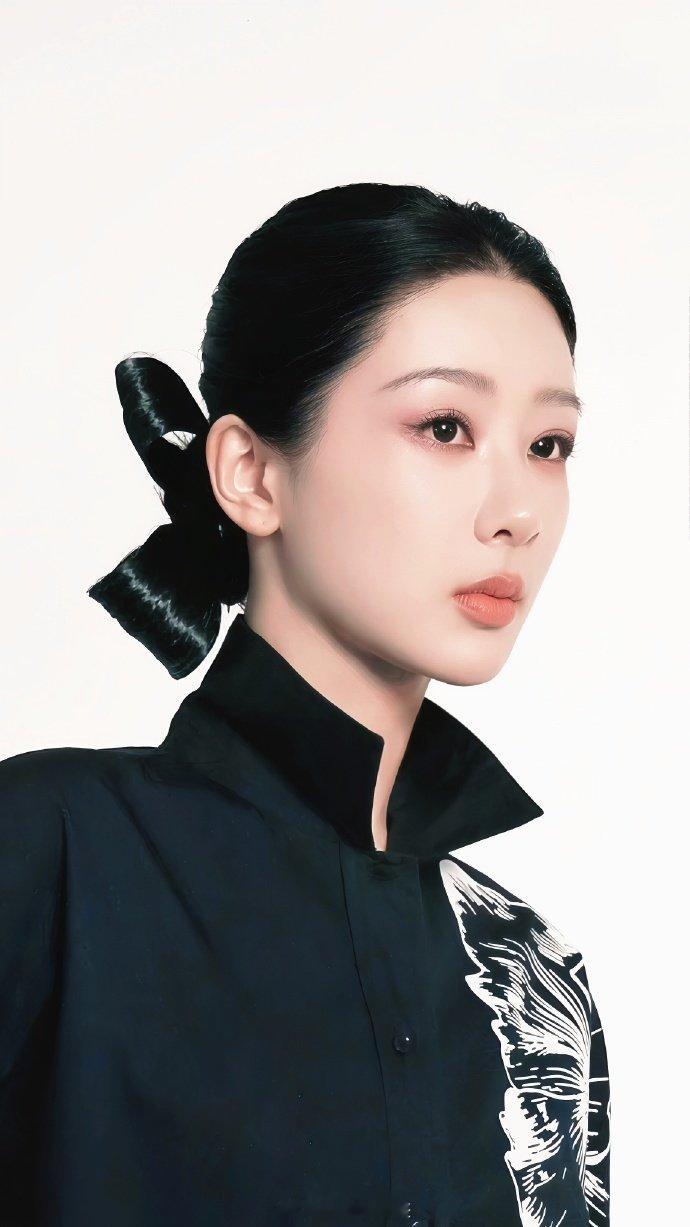 #杨紫[超话]##杨紫董竹君# yz#杨紫玉兰花开君再来# 

落日沉溺于橘色的海,晚风沦陷于赤城的爱


【杨紫玉兰花开君再来 ylhkjzl 杨紫董竹君 dzj】 ​