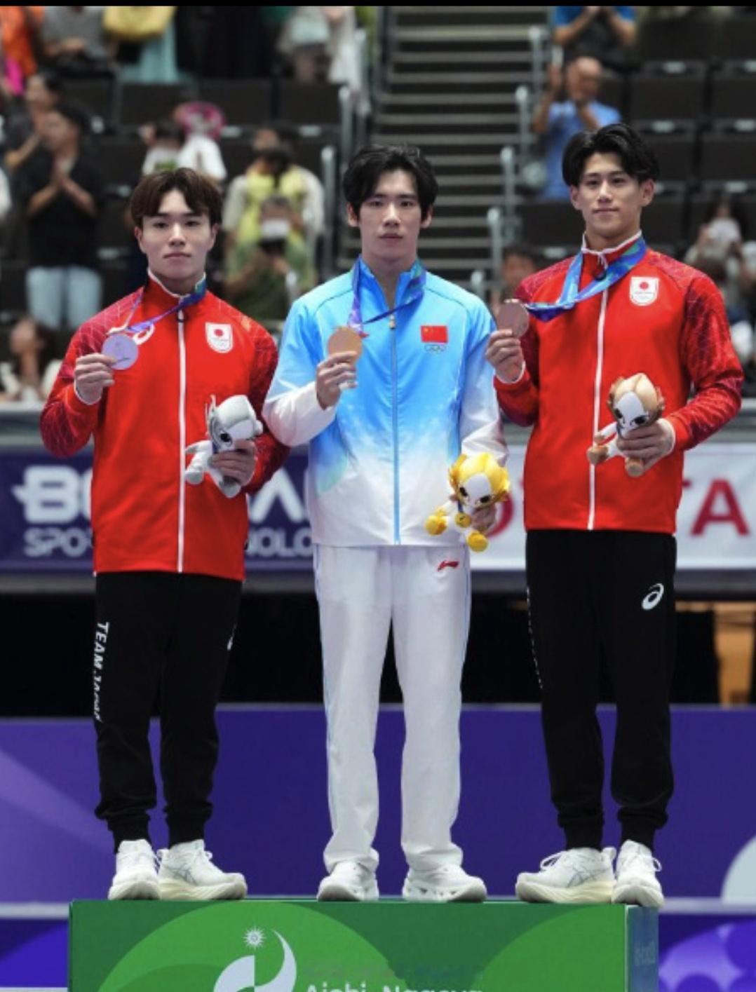 男子体操全能项目
日本上的双保险两名奥运冠军——冈慎之助和桥本大辉

张恒博最后一个出场
最终力压群雄
成功卫冕！

祝贺张恒博！👍👍👍