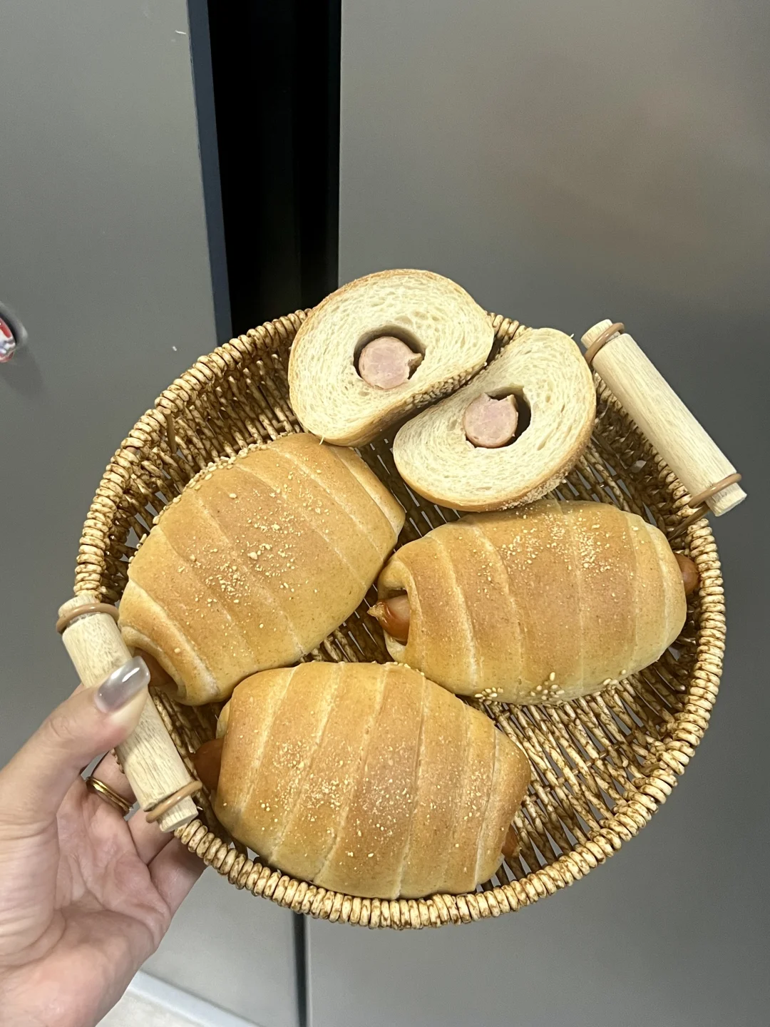 低糖油！适合身材管理期的全麦肠仔包~