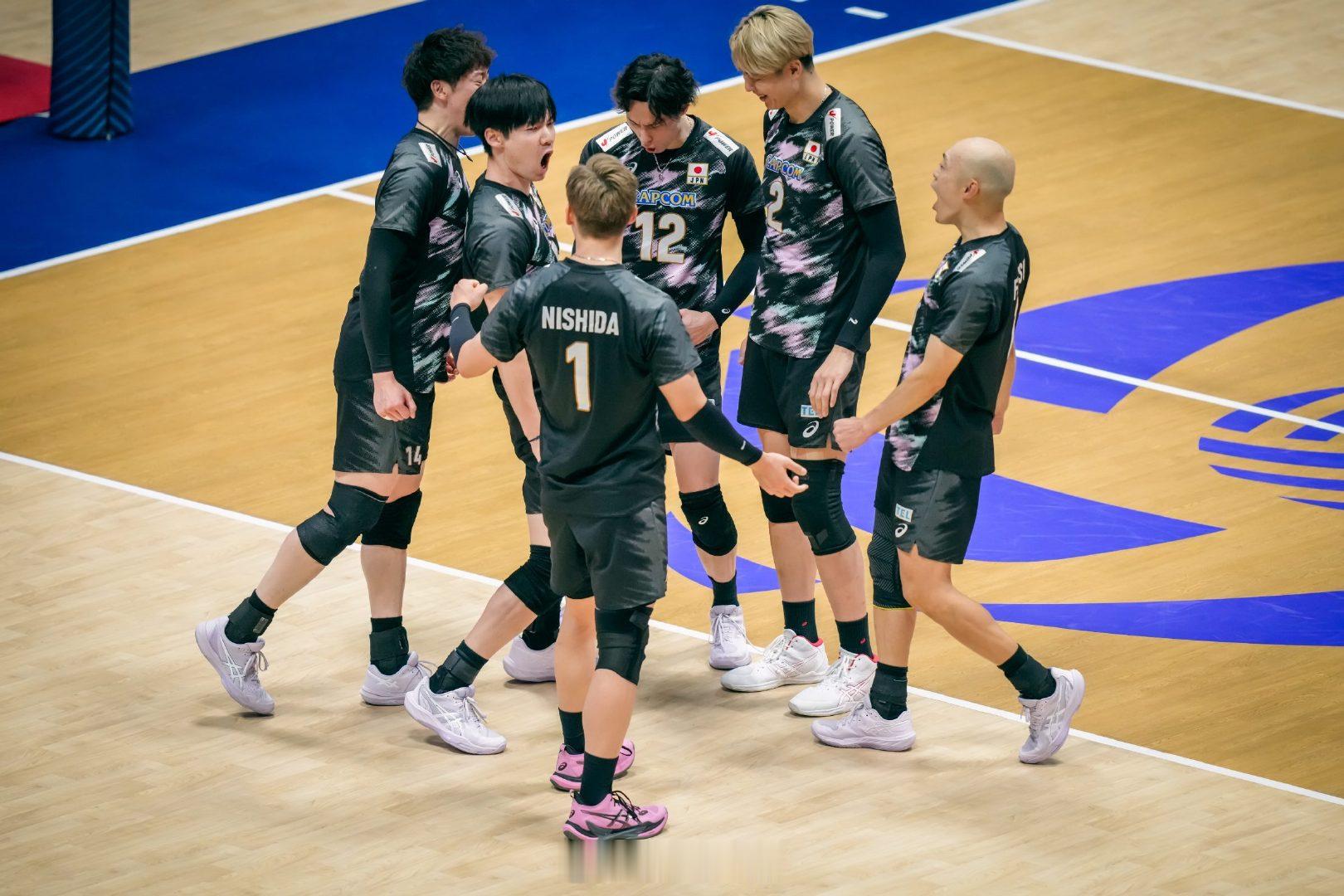 #2026男排亚锦赛# 日本男排3比0印度男排，我们男女排应该都对日本队做了很多功课吧，只是都没能交上手！#中国男排##中国男排[超话]# ​