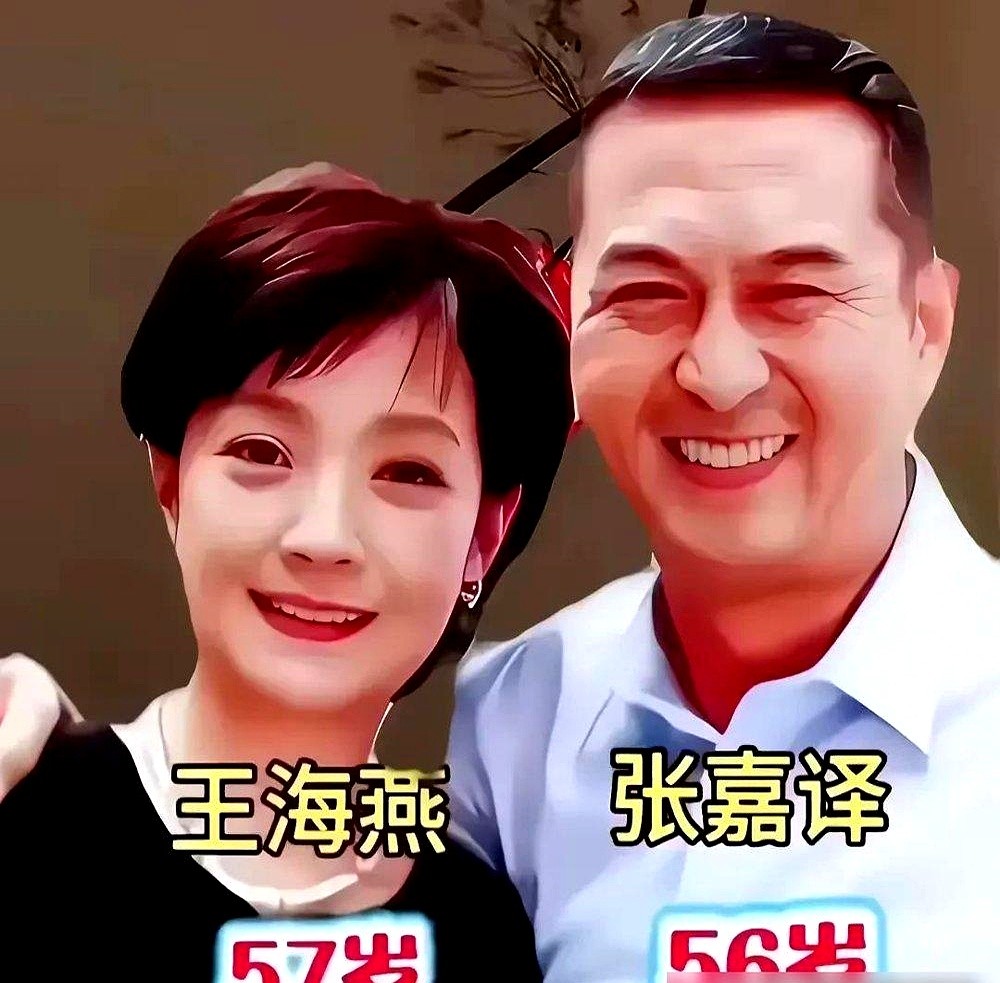 孙俪晒了张素颜自拍，评论区全在喊“男版甄嬛”，眉眼神态简直跟儿子等等一个模子刻出来的。

网友顺势扒出邓超当年的采访。聊到儿子长相，邓超乐呵呵自嘲自个儿的基因被孙俪一键屏蔽了，还补了一句：长相无所谓，球打得好就行。

两口子过日子，最怕事事争高低。邓超聪明就聪明在从来不争“像谁”的输赢，一个闹一个笑