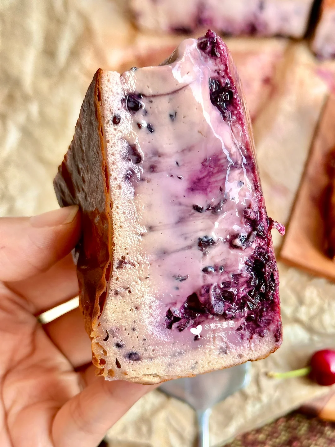 桑葚流心巴斯克🧊🧀绝了！仿佛在吸布丁～～🍮