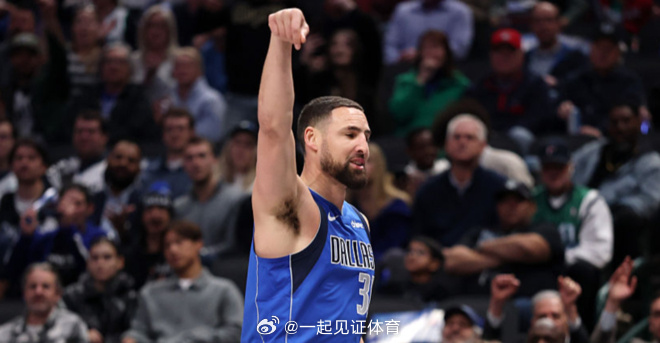 据热火记者Anthony Chiang报道，热火对克莱-汤普森兴趣浓厚...