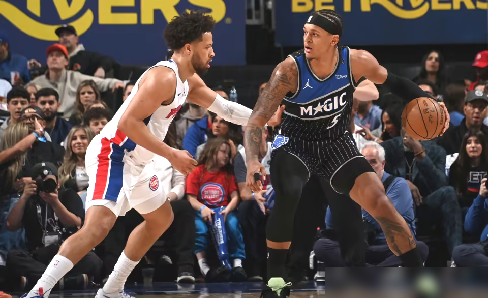 别信什么联盟第一。 活塞主场，被一个附加赛上来的魔术队摁着打。 1...