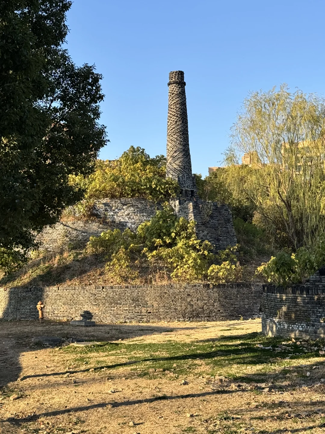 这可是明清时期烧金砖的御窑