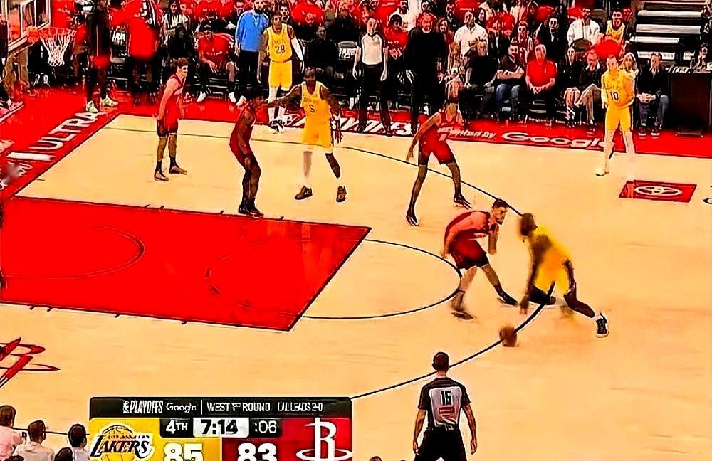 谁说41岁就该养老？勒布朗·詹姆斯第一个不答应。    我特地翻了翻数...