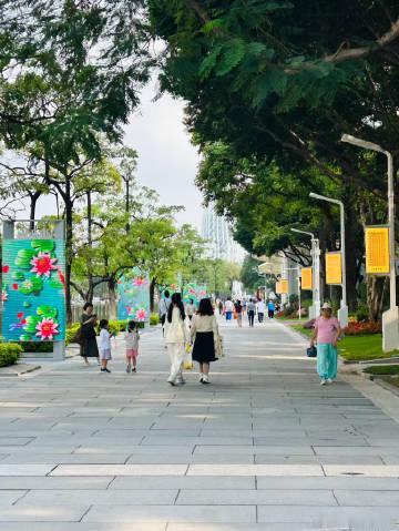 走走停停的一天<br />今天下班回家充电13:30出发，路上也在纠结...