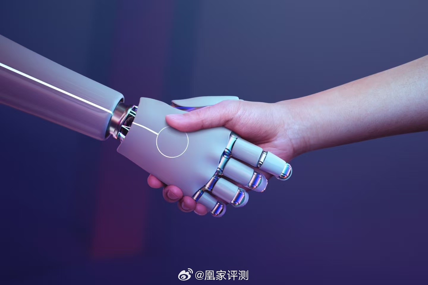 #DeepSeek工程师否认表达失业焦虑# #小凰鸡数码讲堂# 一篇DeepSeek核心工程师刘胜与的技术长文在海外刷屏后，部分解读把文章内核简化成“工程师失业焦虑”，引发不小偏差，作者本人发文作出澄清。
刘胜与表示，原文并非抒发失业焦虑，更多是向手写算子的过往做告别；也无意做竞品之间的对比。面对舆论 ​