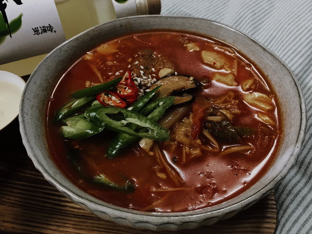 粗茶淡饭🥢｜辣白菜豆腐年糕汤🥣