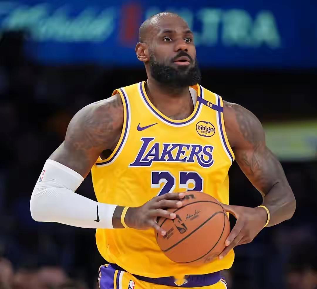 随着湖人96-115不敌火箭，大比分成3-1，一共有5个没想到：  1...