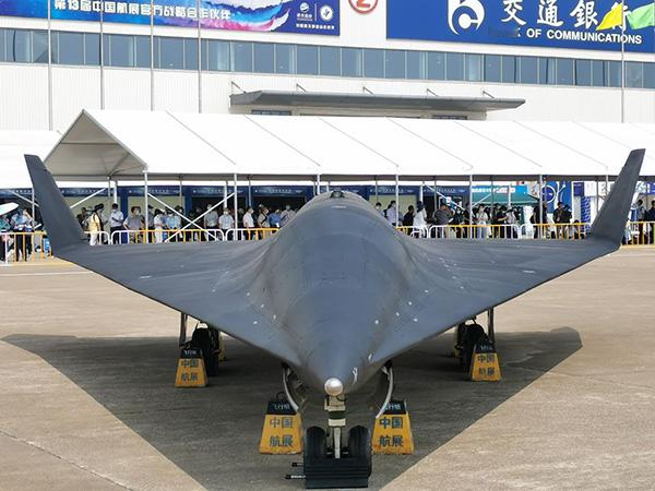无侦 - 8，这款被军迷戏称为 “空中溜子” 的火箭动力高空无人机，到底强在哪，能直接戳中美国的神经？

过去很长时间里，美军都对自己的防空体系极度自信，0 到 20 公里的对流层空域，有爱国者系列防空导弹几乎全覆盖；40 公里以上的高空，针对弹道导弹有萨德反导系统兜底，一低一高两层防线，在美军眼里