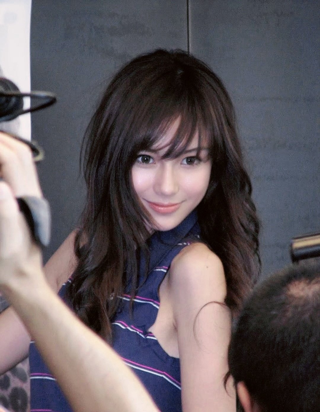 #angelababy[超话]# 💙#杨颖# 💙#angelababy早期神颜# 

我每天都希望你比这个世界任何人都要幸福

考古早期angelababy *自修图｜🈲二改
​ ​