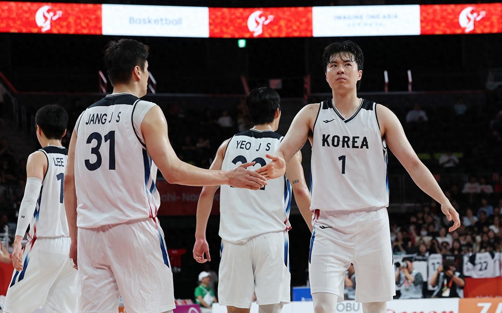 韩国男篮时隔12年再夺亚运金牌，球员免服兵役引热议