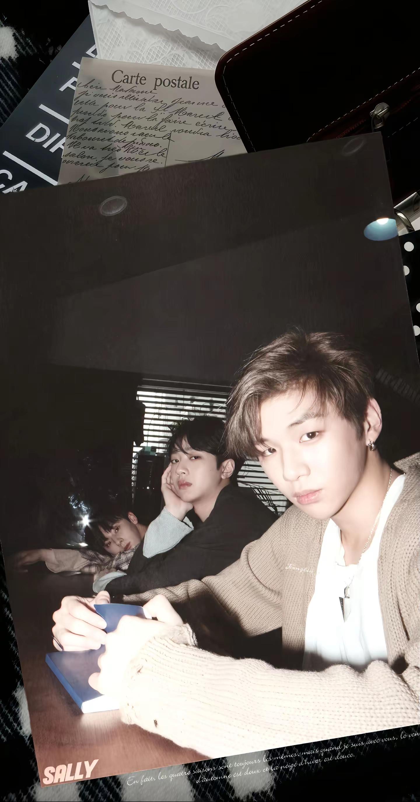 “看着我们三个人的眼睛，说你到底喜欢谁……”wannaone