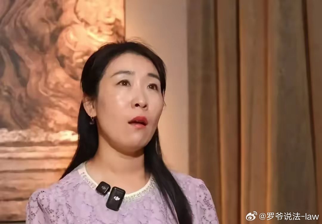 #罗爷说法##罗爷睿评##v光计划# 朱女士含泪感悟：最大天真，就是相信善恶自有报！
罗鸿：世道从无自动报应，只有人替天行道！朱女士的泪是清醒的：别等因果，要争因果！法律不睡，公道在人心，更在刀笔之间！天真误人，清醒自救！#罗爷说法普法栏目新闻爆料[超话]# ​