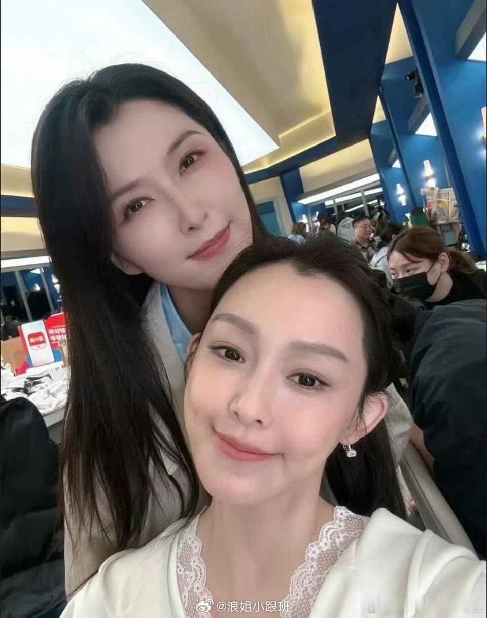 徐洁儿发合照徐洁儿顶级过肺徐洁儿的浪姐合照太甜啦！和姐姐妹妹们贴贴超有...