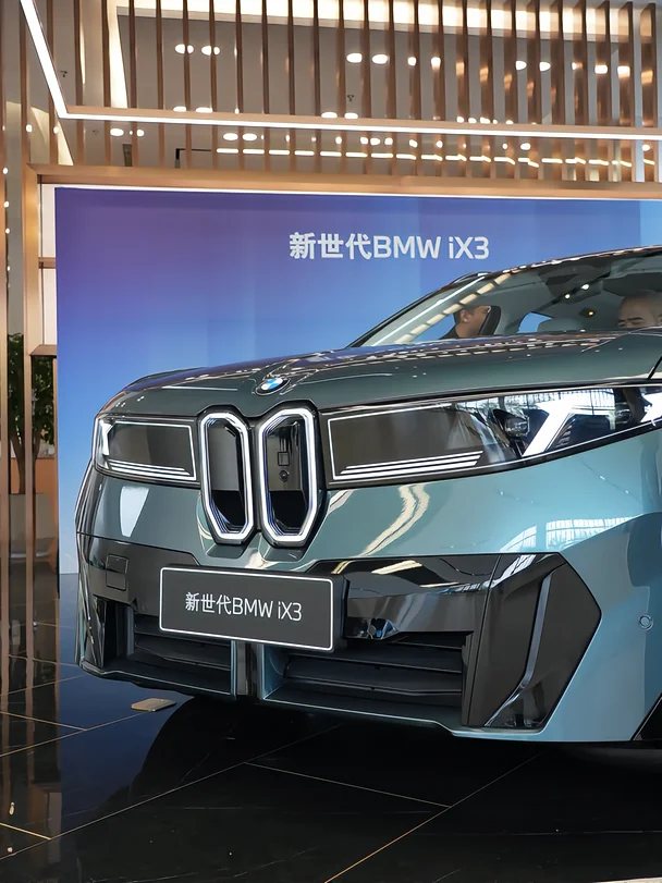 终于见到实车！新世代iX3 展厅打卡✨