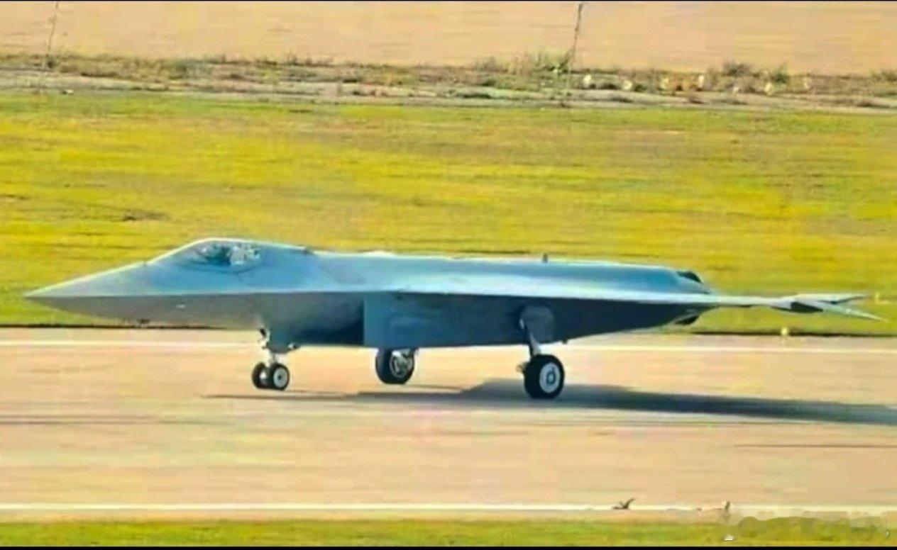 歼36高清大图来袭！越来越接近服役！#歼36##兵器影像##烽火问鼎计划# ​