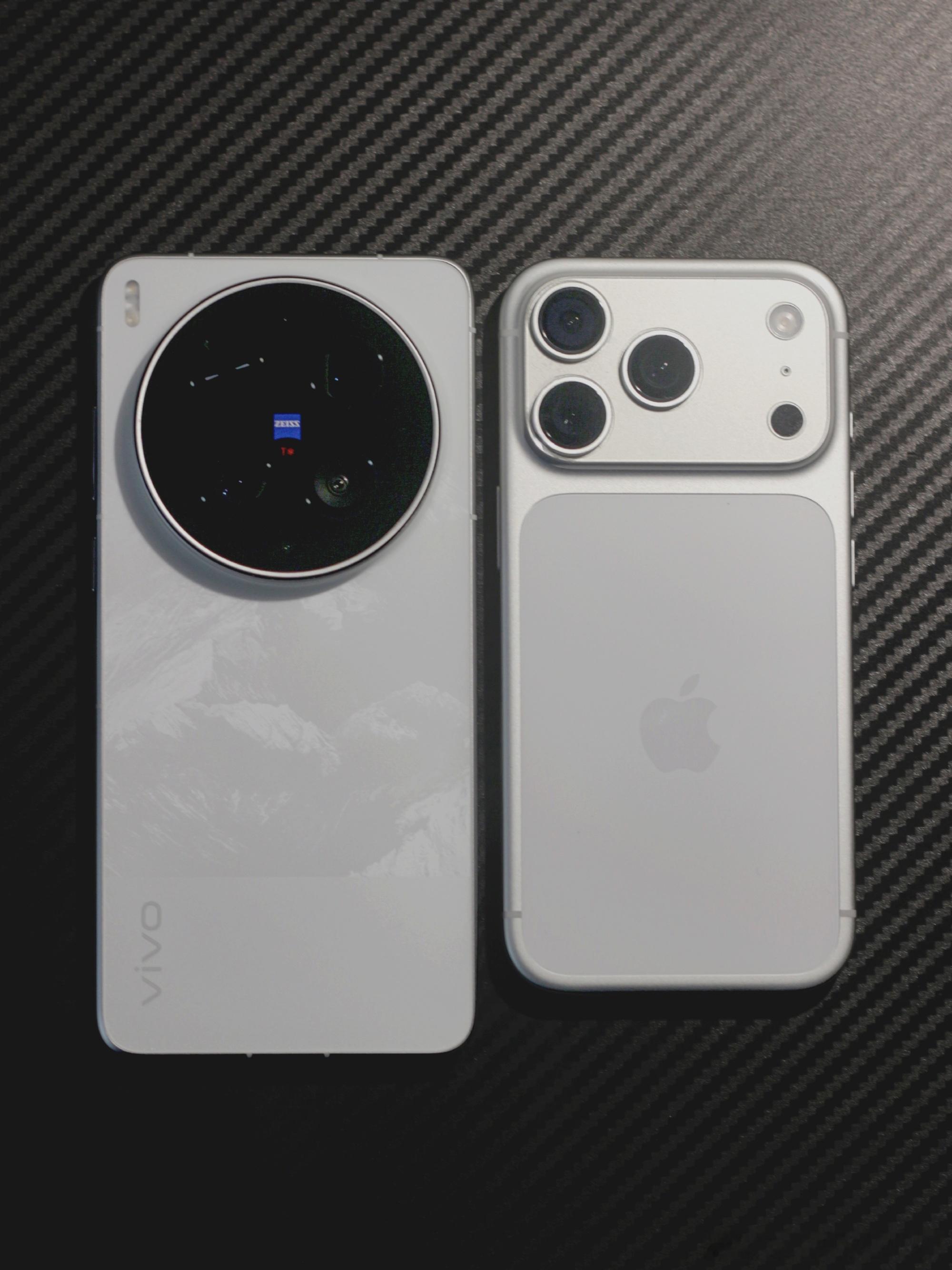 iPhone17Pro对比vivoX300Ultra室外室内本期全部照...