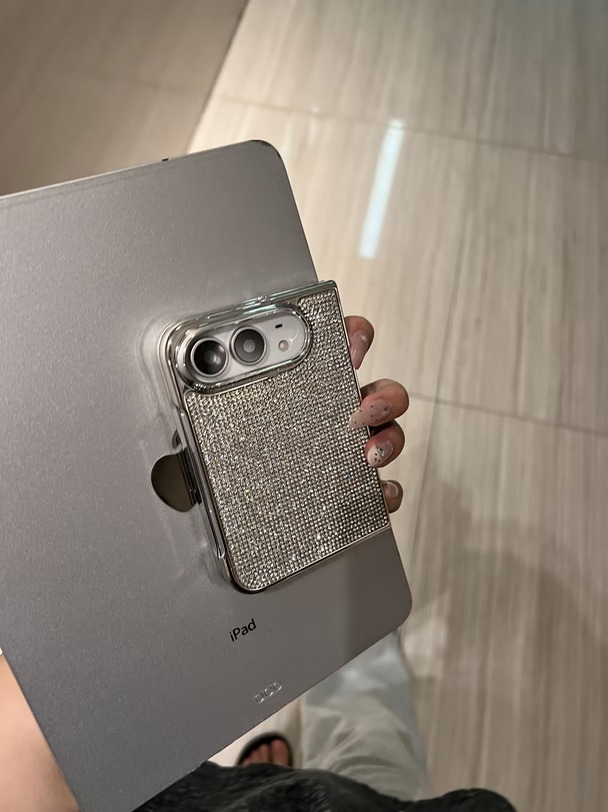 好高级！我的iPhone duo闪钻星星手机壳～
