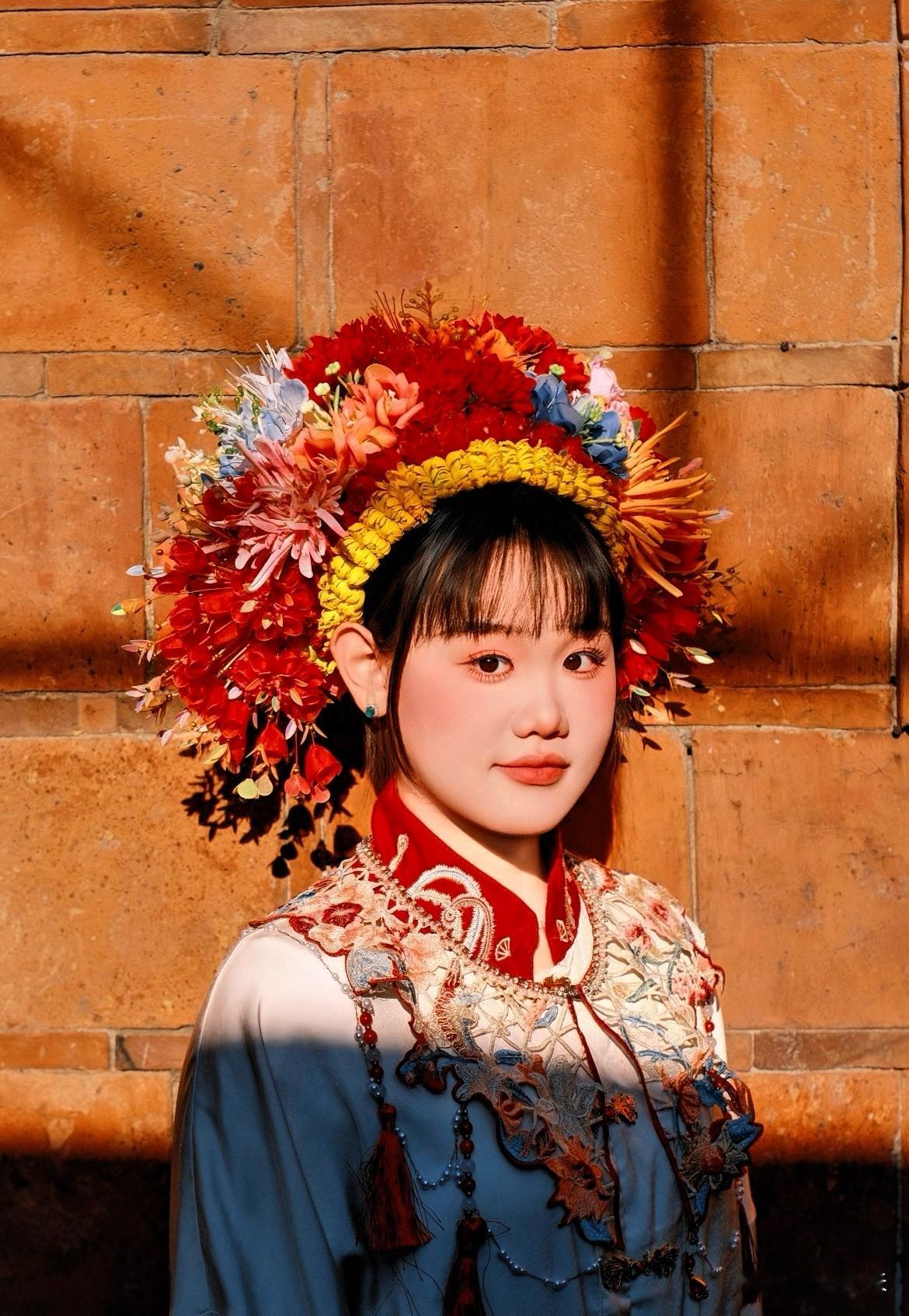 退役不是终点！奥运冠军张家齐开启人生第二赛道
张家齐退役之后，慢慢找到了属于自己的新方向。原生家庭条件普通，而遇到靠谱的经纪人，可以说是她很大的幸运。

在经纪人的规划下，退役后的张家齐不断尝试全新领域：开启直播、学车、学习英语，备考国际跳水裁判，还登上综艺舞台，收获了不少关注度。张家齐也曾坦言，经