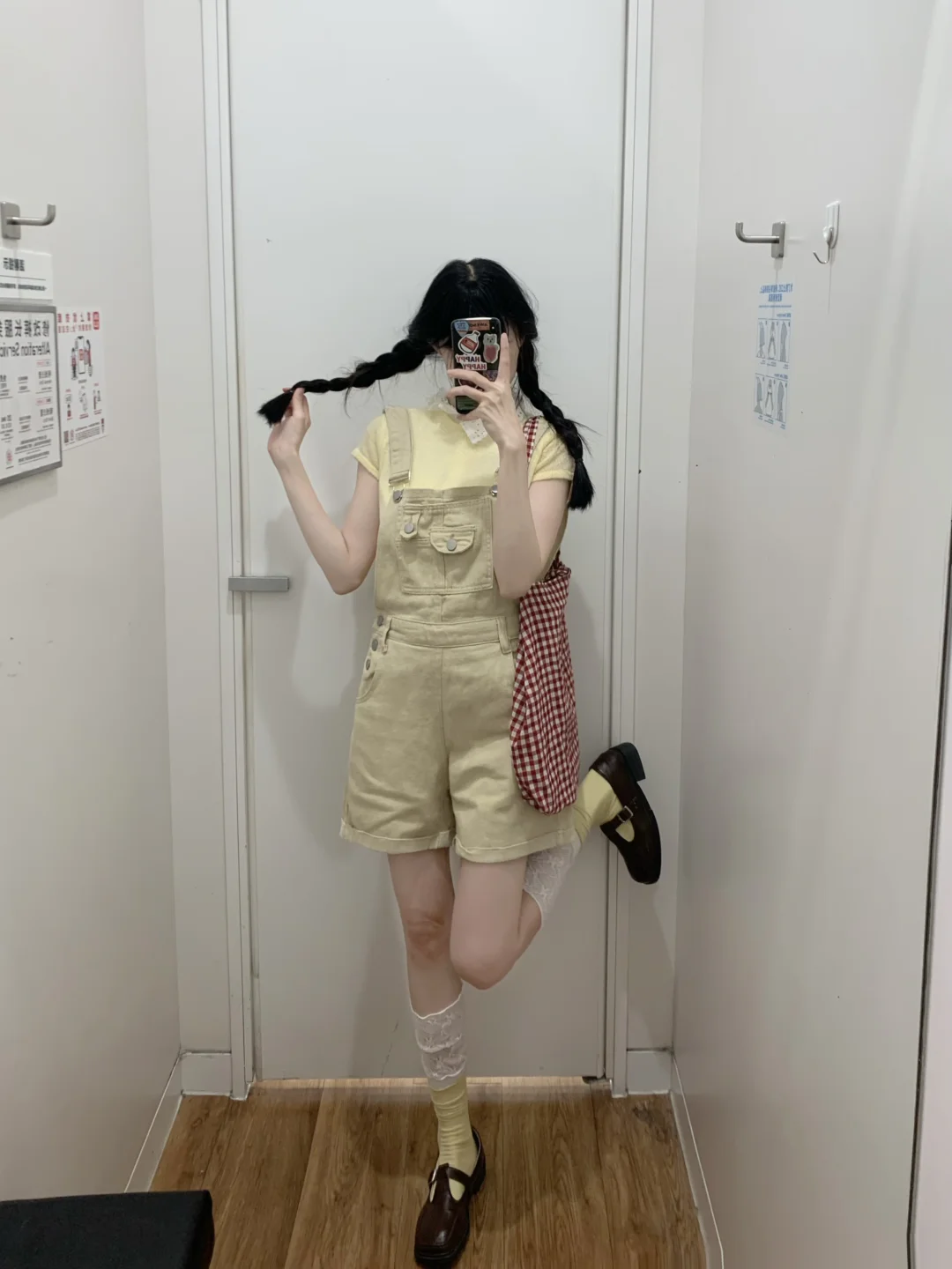 买到超miumiu超bm的背带!!🧀奶油黄叠穿好乖好嫩好娇憨感~