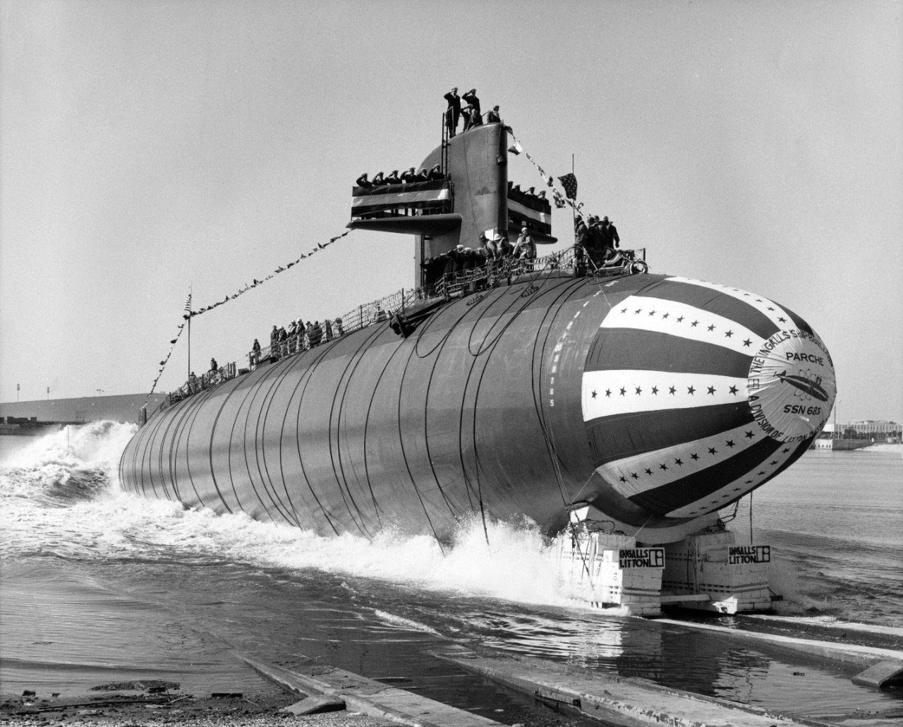 1976年至2004年间，“蝴蝶鱼”号核潜艇（USS Parche, SSN-683）执行了众多机密行动，共获得九次总统单位嘉奖、十次海军单位嘉奖、13枚海军远征奖章以及众多战斗奖励。这些奖项使她成为美国海军历史上获得荣誉最多的舰艇。

#每天认识一件兵器##俄乌局势新进展# ​