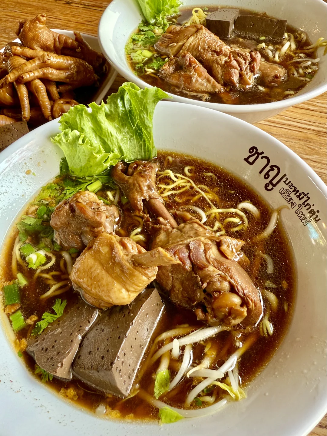 清迈美食🔥jjmarket附近的卤味面馆好好吃