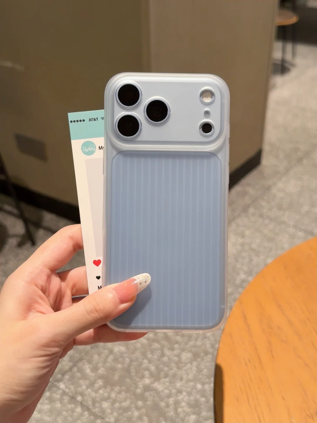 iPhone18pro冰川蓝搭配瓦楞壳尊嘟好耐看！！
