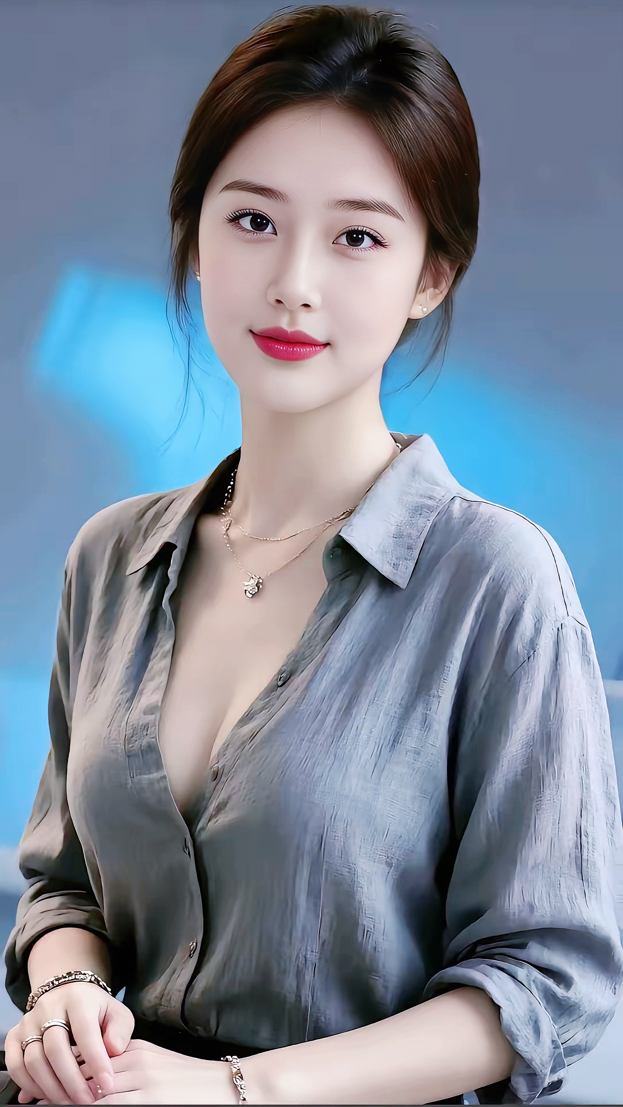  AI换脸仿明星带货泛滥，画面看着一模一样，普通人该怎么分辨真假？

相信很多人刷短视频都碰到过，直播间里看着是熟悉的明星在带货，其实是AI换脸做出来的假画面，真假混在一起，普通人很难一眼分辨，一不小心就踩坑上当，这种糟心事不少人都经历过。
 
说实话，现在AI换脸工具门槛很低，随便就能仿造出明星的