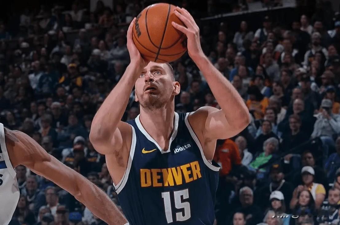 就在刚刚——掘金回到主场终于缓过劲来，125-113拿下森林狼，把系列...