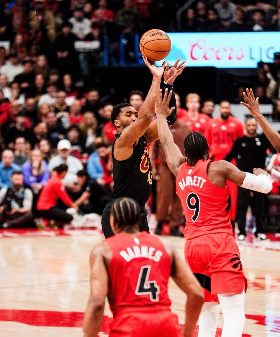 2-2平！骑士猛龙重回天王山，末节崩盘太可惜  NBA季后赛首轮G4激...