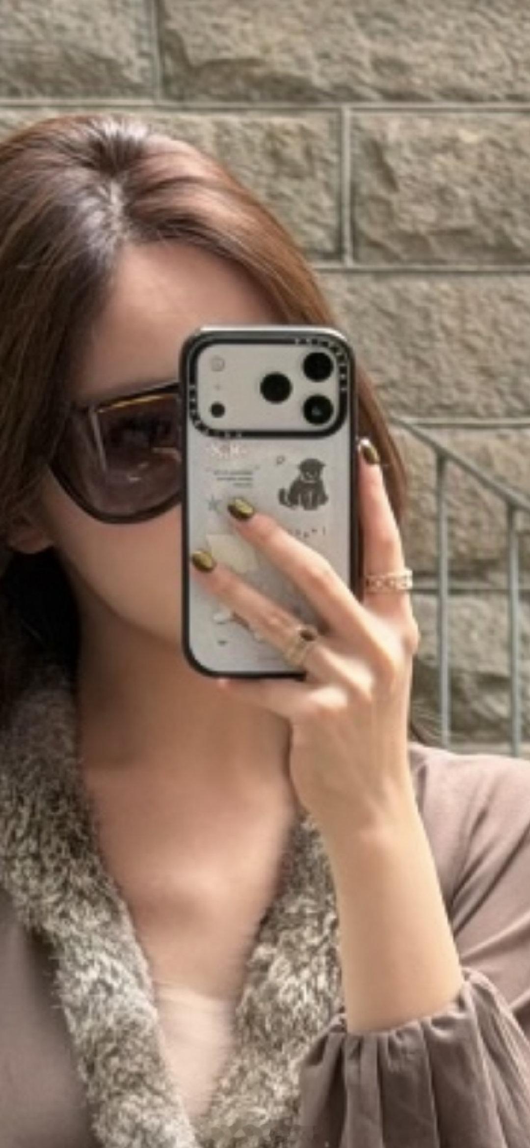 消费升级，香港满大街随处可见最新款iPhone！ ​