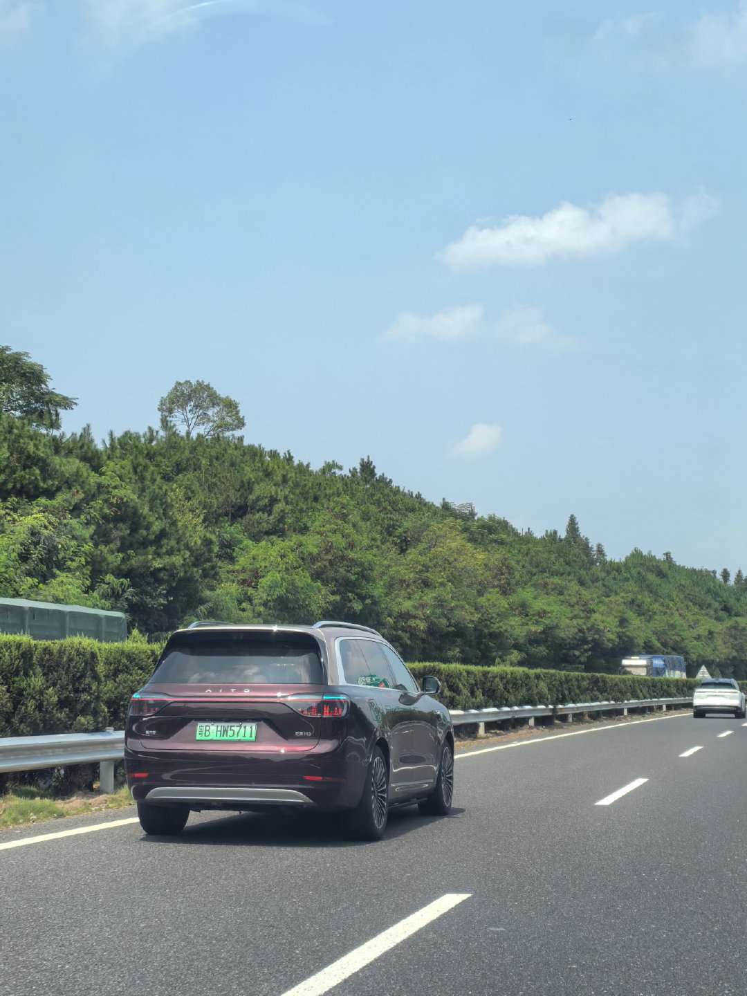 问界，估计得折腾一段时间。

#任正非重申华为不造车# 供应商，只是部件，系统等供应商，不造车。 ​