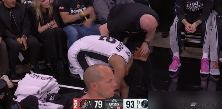 文班亚马摔出事，聊聊这事的门道   2024年3月22日鹈鹕112-9...