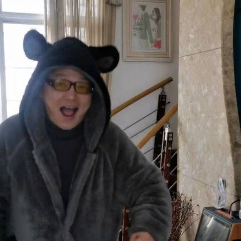 念烟共谈科技