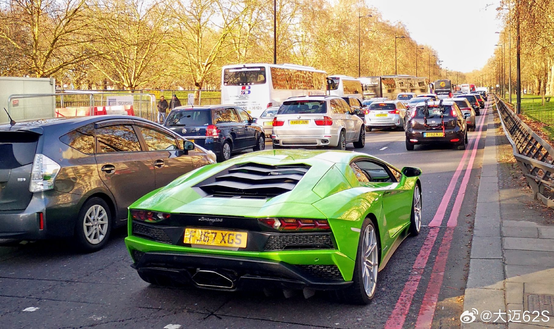 #兰博基尼[超话]##p20##伦敦##aventador# 
英国(伦敦) 兰博基尼 Aventador S LP740-4 (29-30) ​