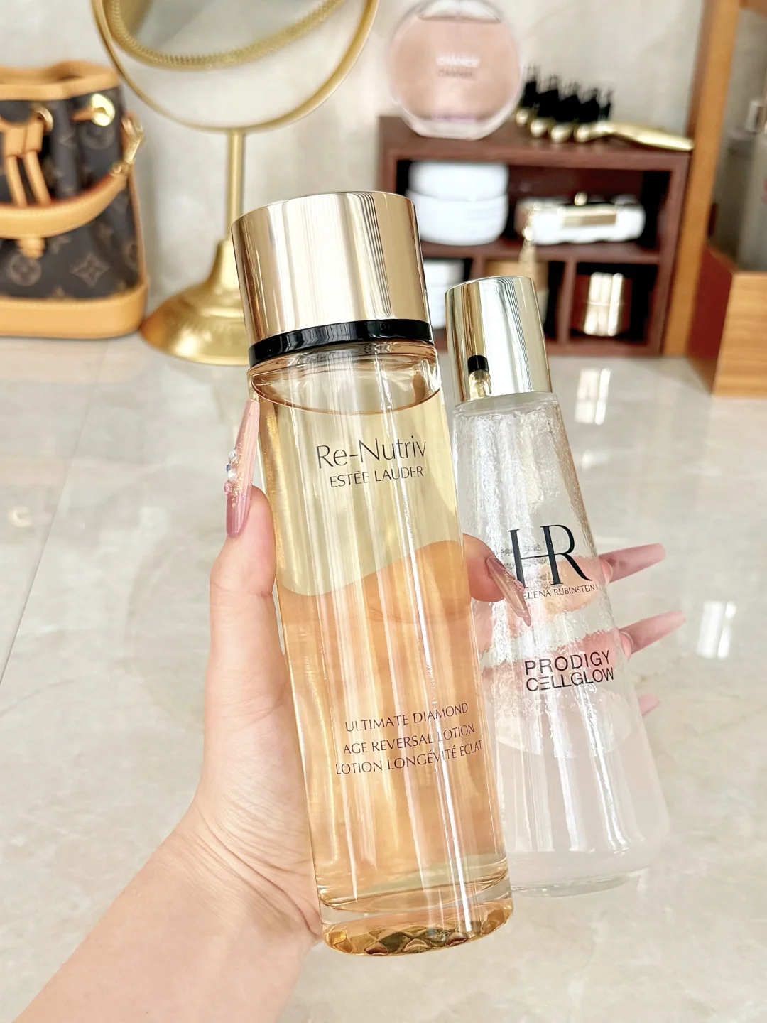 这两瓶抗老精华水让我的秋冬过得很有面子