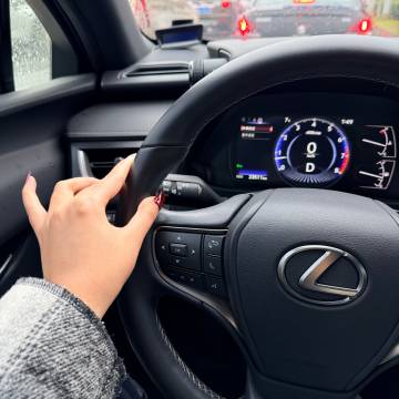 跟你们这些有方向盘加热的人说不清楚