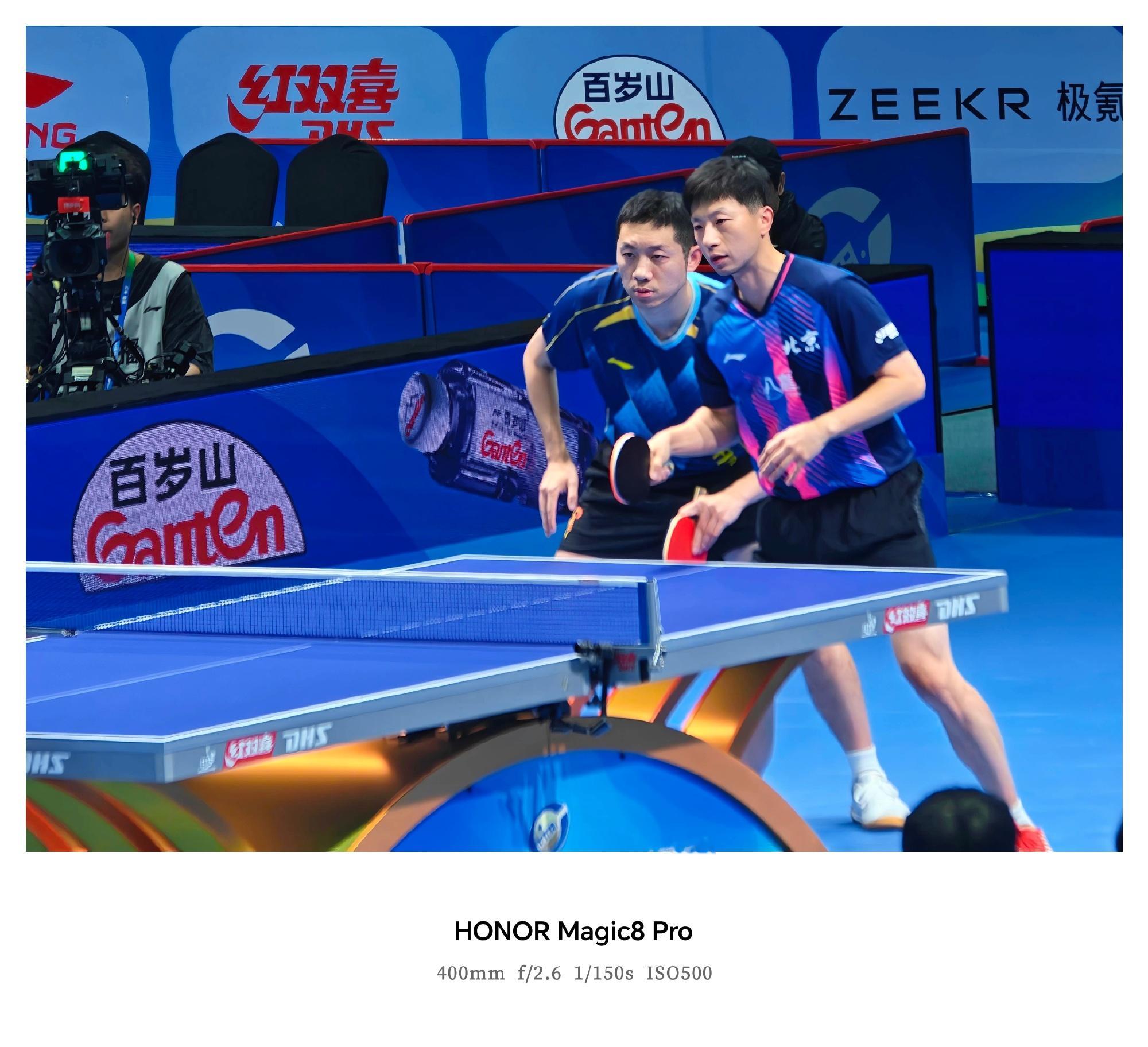 家人们谁懂啊！龙蟒组合五年没配男双，一合体就直接把全锦赛冠军给收了！全...