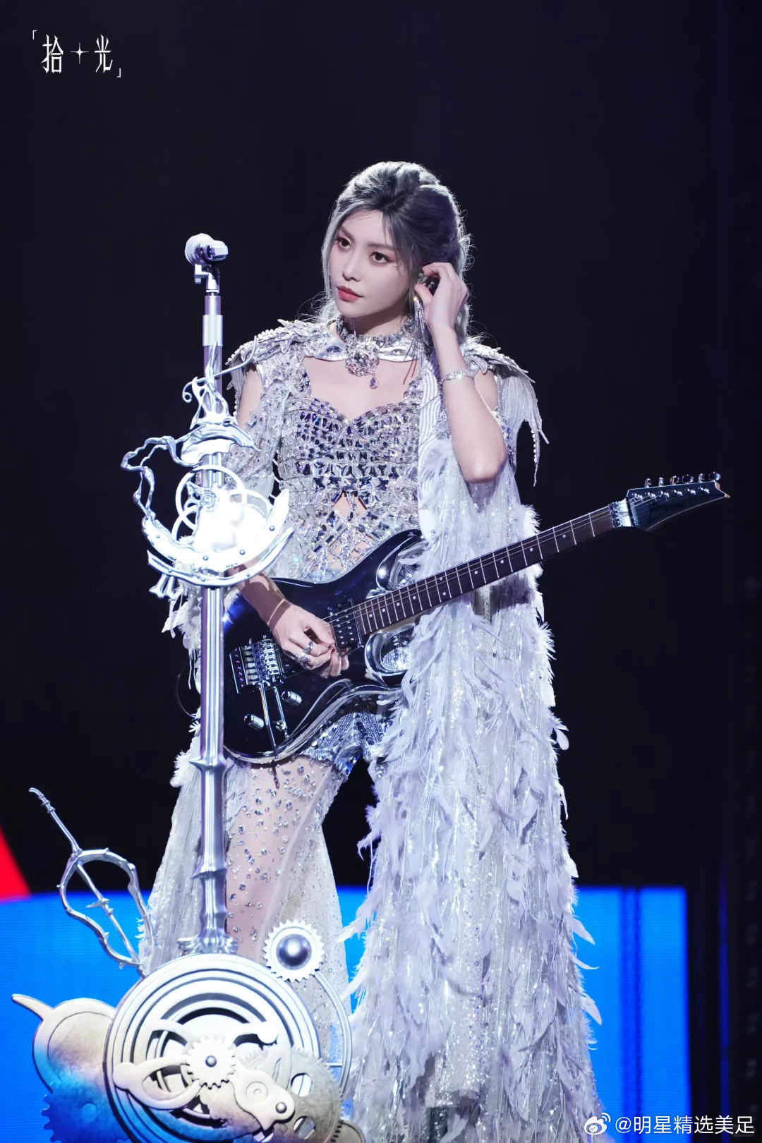 特别喜欢于文文拿🎸的样子，帅我一脸。#于文文说很难对男生有心动的感觉# ​