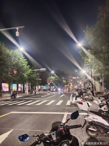 六同盛夏雨未至，石楼延安夜色美