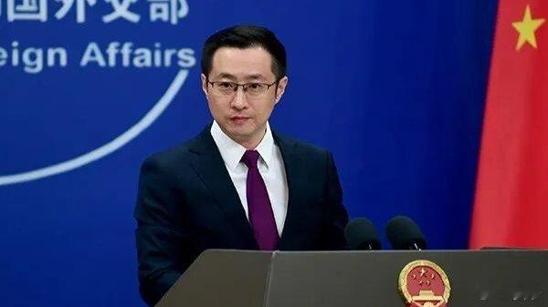 中方回应帕劳总统涉华言论：用心险恶。中国正在证明我们的崛起无可阻挡。但是，在这个过程中，中国崛起也势必会面对一些麻烦与阻挠。正如帕劳这样一个小国会给我们添恶心，无疑，这都是中国崛起需要面对的麻烦。小国在大国博弈中选边站，无非是想从这场博弈中老些好处。只是不知道，在中国完成崛起之后 ​