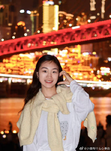 我保证，近期真的不会再去洪崖洞和沿江路了<br />去了太多次（每来一...