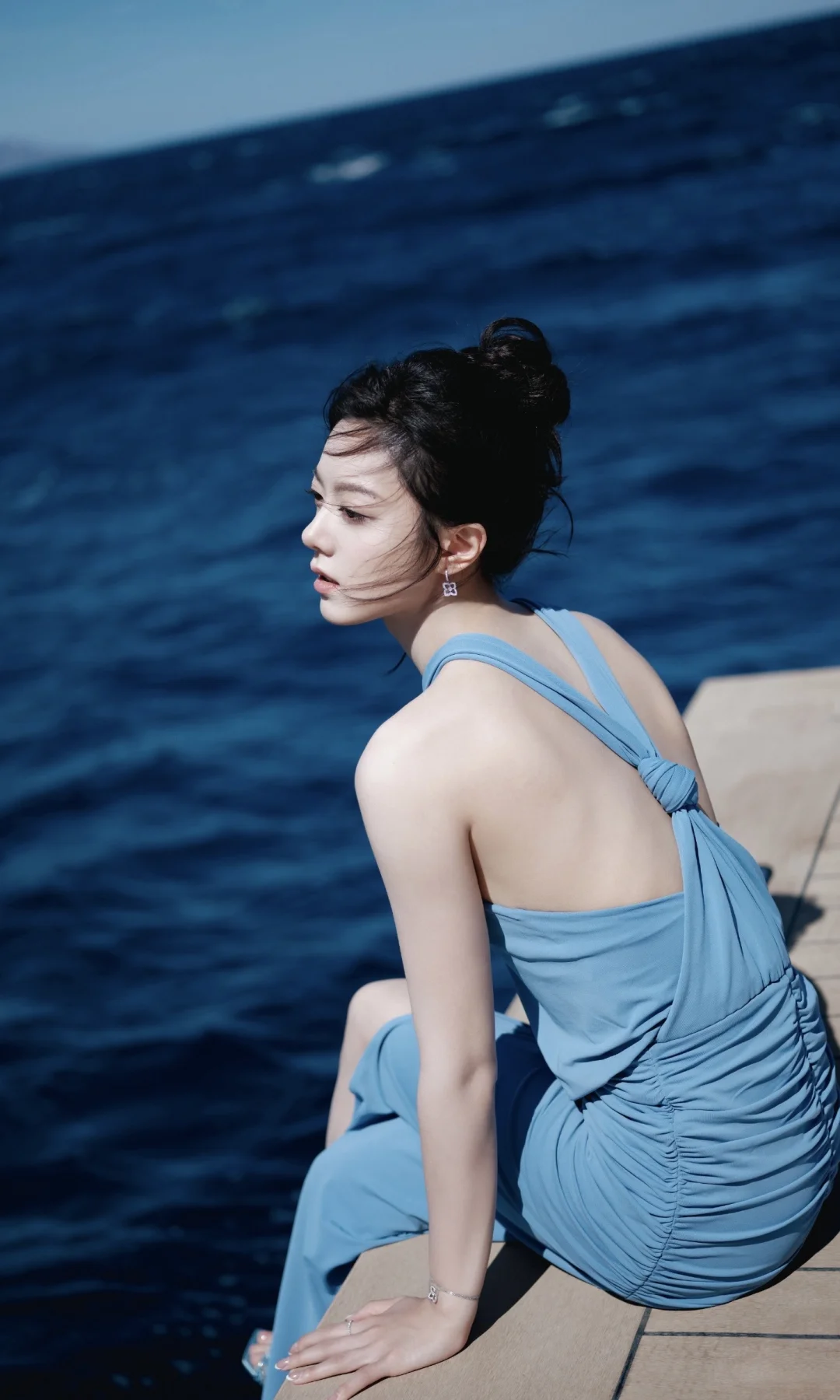 海神的女儿！赵今麦又更新法国明信片