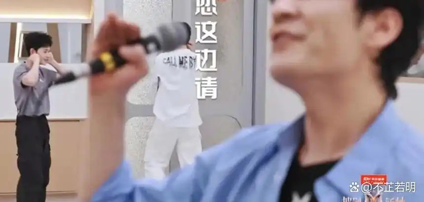 内娱最不会媚粉的笨人赢了！曹骏《披哥6》828票第六+线上断层第一，沉香这波靠“不装”翻红！ ​