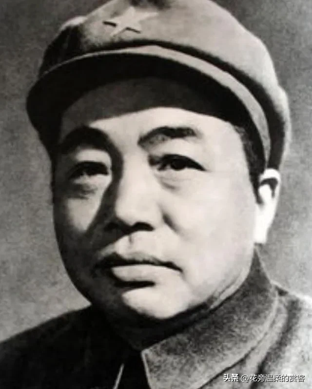 彭德怀打仗那么厉害，为何带出来的名将却不多？陈毅当年“评价一语中的”，至今令人深思
 
彭德怀这个人，在我们很多人的印象里，就是两个字：能打。
从湘军排长，到红五军军长，到西北野战军司令员，到志愿军司令员，他一辈子基本就是在战争的火线上打滚出来的。毛泽东写诗夸他：“谁敢横刀立马？唯我彭大将军。”这不